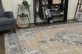 Oriental Vintage Area Rug - Thumbnail