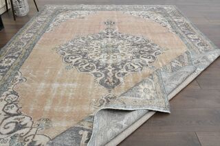 Oriental Vintage Area Rug - Thumbnail