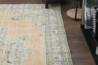 Oriental Vintage Area Rug - Thumbnail