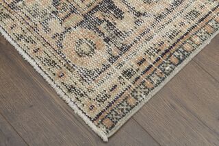 Vintage Wool Rug - Thumbnail