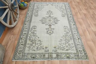 Handmade Vintage Area Rug - Thumbnail