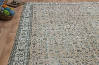 Floral Vintage Area Rug - Thumbnail