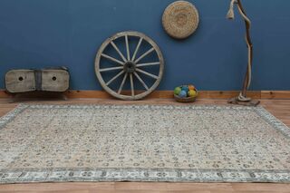 Floral Vintage Area Rug - Thumbnail