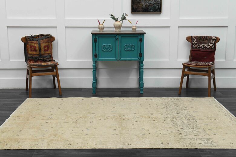 Neutral Vintage Area Rug