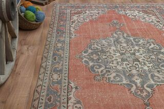 Oriental Handwoven Vintage Area Rug - Thumbnail