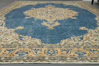 Handmade Vintage Oriental Area Rug - Thumbnail