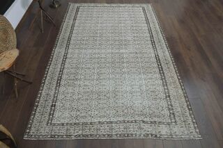 Floral Vintage Area Rug - Thumbnail