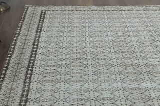 Floral Vintage Area Rug - Thumbnail