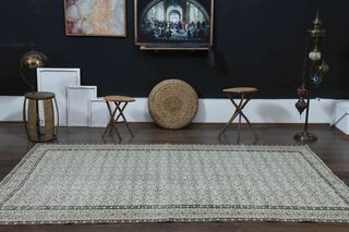 Floral Vintage Area Rug - Thumbnail