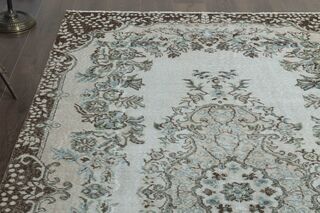 Oriental Vintage Area Rug - Thumbnail