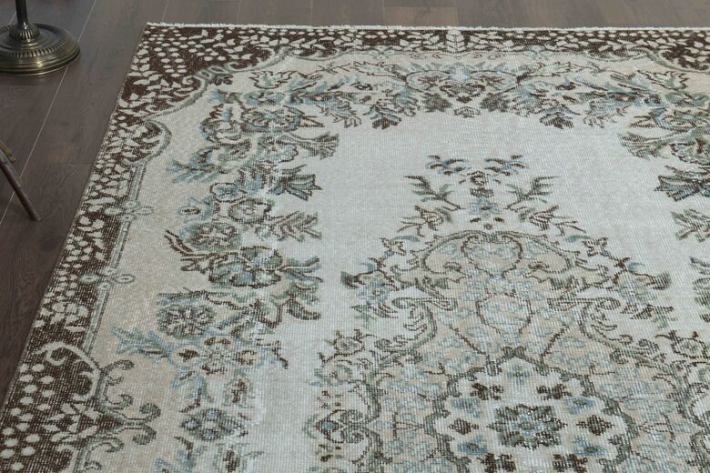 Oriental Vintage Area Rug