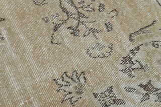 Oriental Handwoven Wool Rug - Thumbnail