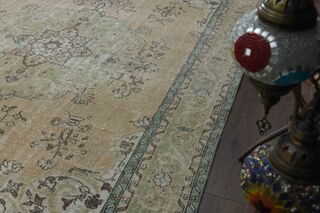 Oriental Handwoven Wool Rug - Thumbnail