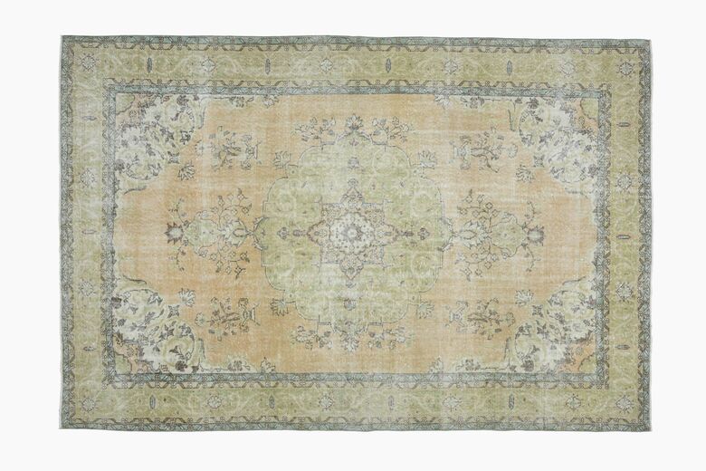 Oriental Handwoven Wool Rug