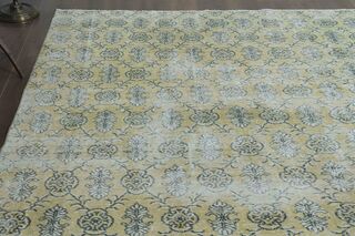 Damask Vintage Area Rug - Thumbnail