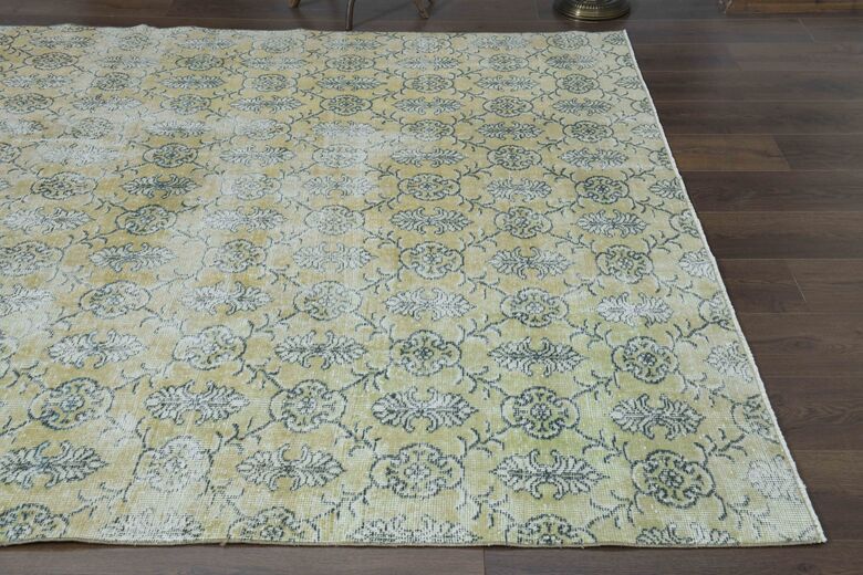 Damask Vintage Area Rug