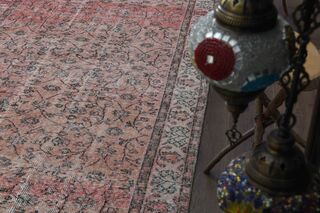 Retro Floral Area Rug - Thumbnail