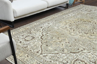 Persian Vintage Area Rug - Thumbnail