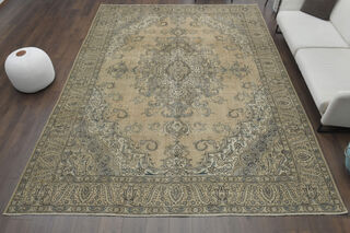 Handwoven Oriental Area Rug - Thumbnail