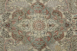 Handmade Persian Beige Area Rug - Thumbnail