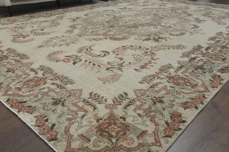 Handmade Persian Beige Area Rug