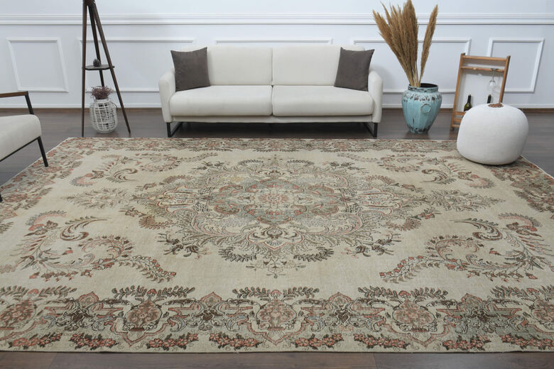 Handmade Persian Beige Area Rug