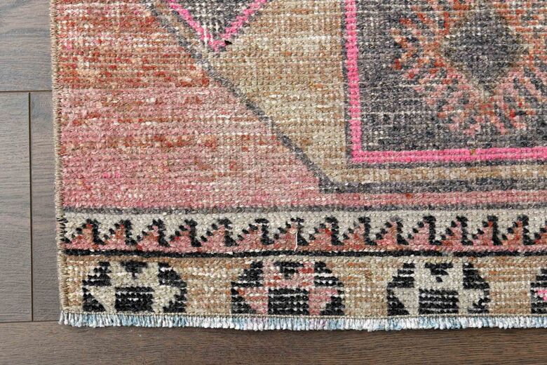 Faded Pink Vintage Runner