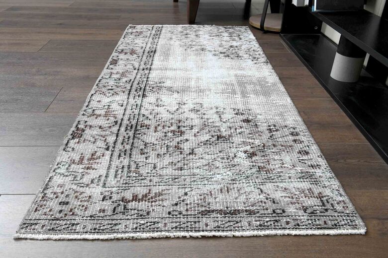 Floral Distressed Vintage Runner