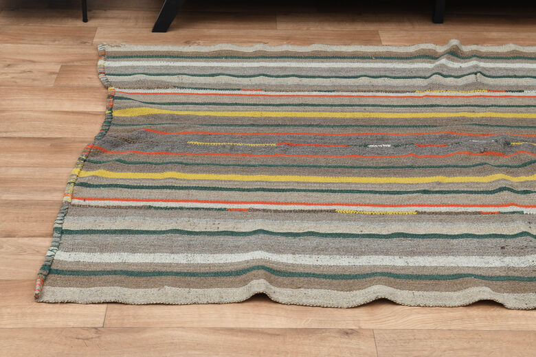 5x8, Hand Knotted Vintage Rug