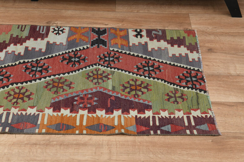 2x5, Oriental Vintage Kilim Runner