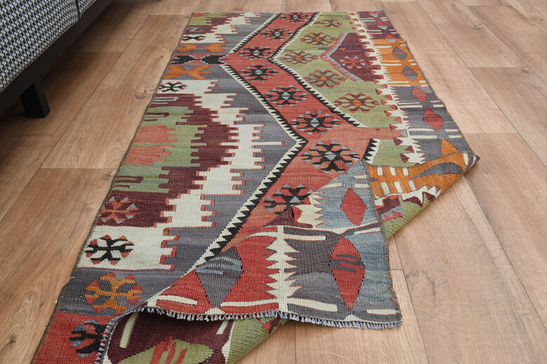 2x5, Oriental Vintage Kilim Runner