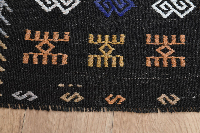 2x6, Flatweave Vintage Kilim Runner