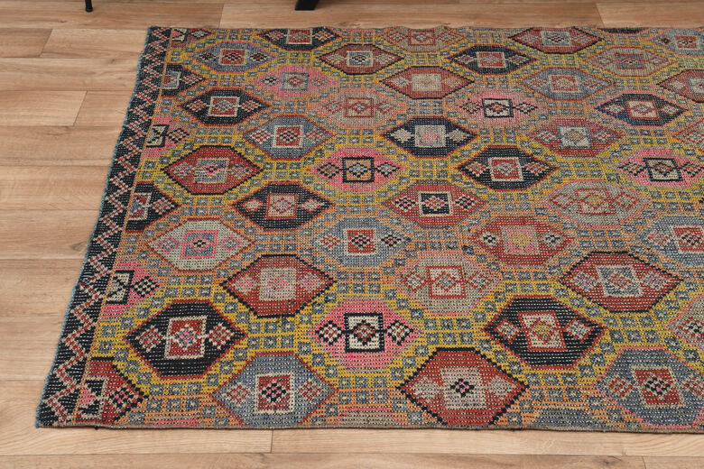 5x8, Washable Turkish Kilim Rug