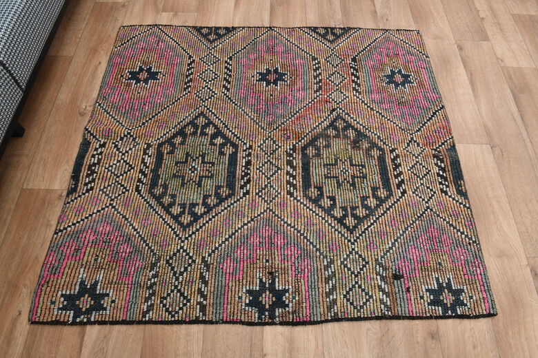 4x4, Minimalist Vintage Kilim