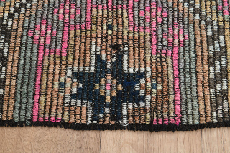 4x4, Minimalist Vintage Kilim