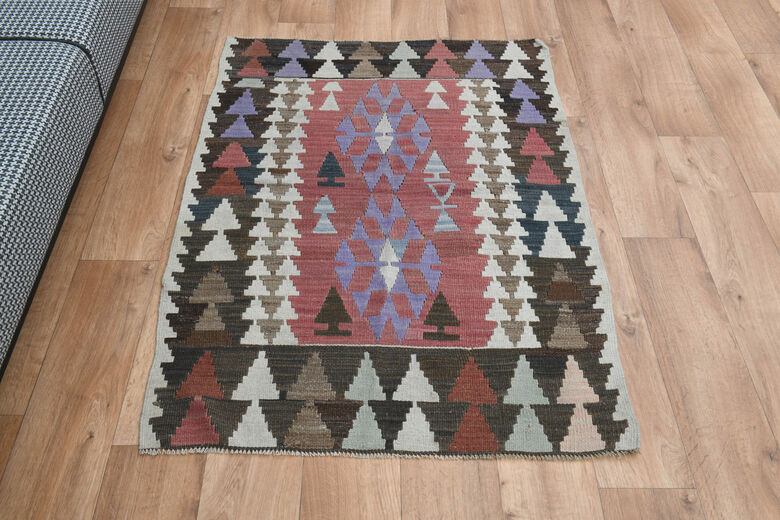 3x4, Geometric Pattern Vintage Kilim