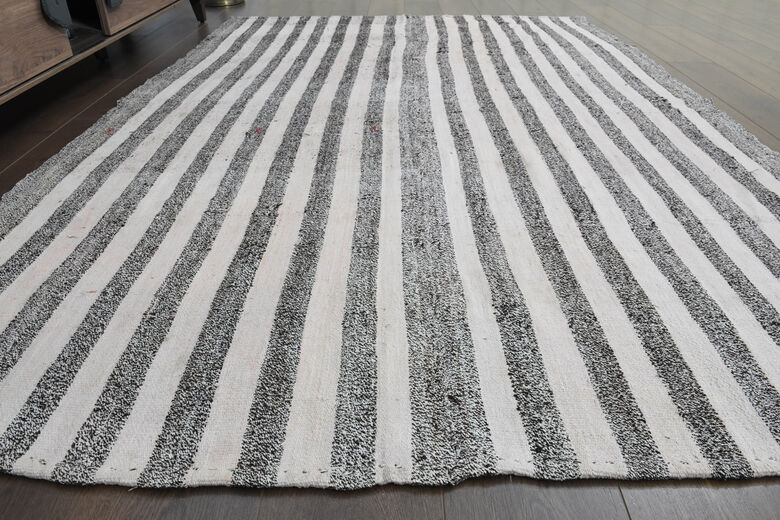 6x8, White Gray Flatweave Antique Kilim