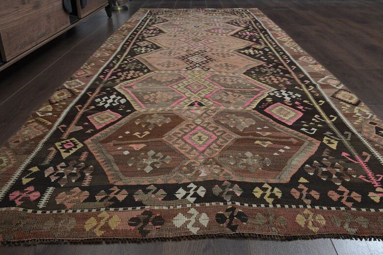 Minimalist Oriental Turkish Kilim Runner