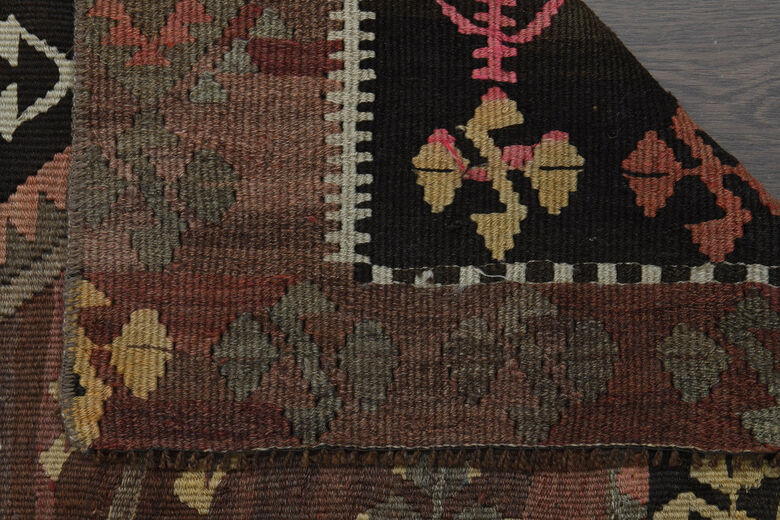 Minimalist Oriental Turkish Kilim Runner