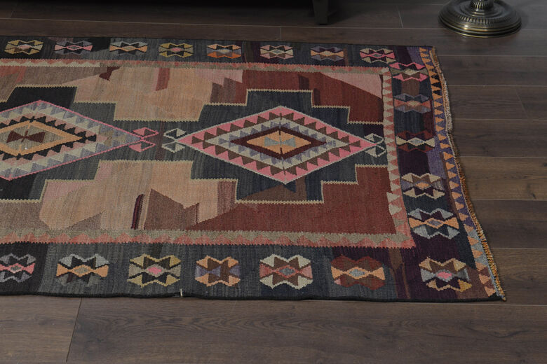 4x10, Geometric Style Vintage Runner