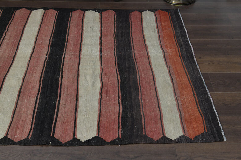 5x10, Wide Turkish Kilim Runner