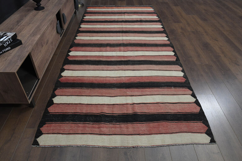 5x10, Wide Turkish Kilim Runner