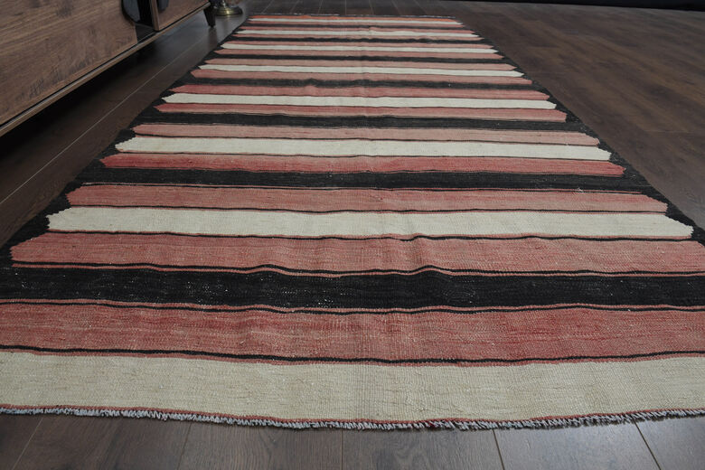 5x10, Wide Turkish Kilim Runner