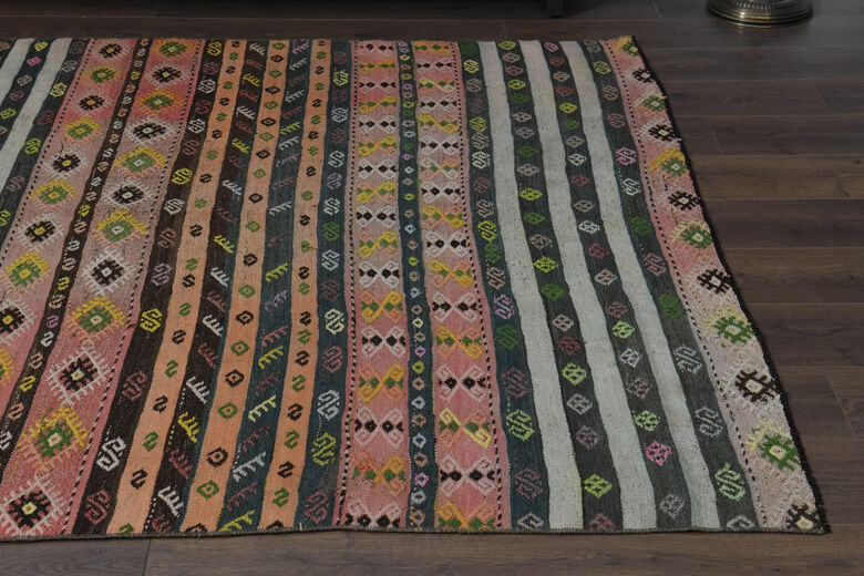 6x9, Handmade Vintage Kilim Runner