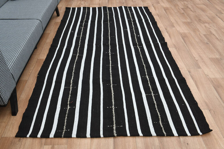 5x9, Striped Rustic Turkish Kilim Rug