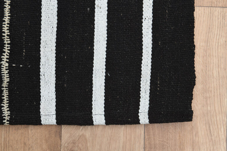 5x9, Striped Rustic Turkish Kilim Rug