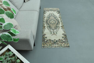 2x6, Medallion Style Vintage Runner - Thumbnail