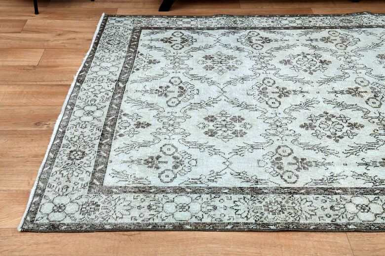 Room Decor Antique Rug