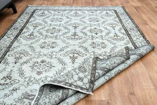 Room Decor Antique Rug - Thumbnail