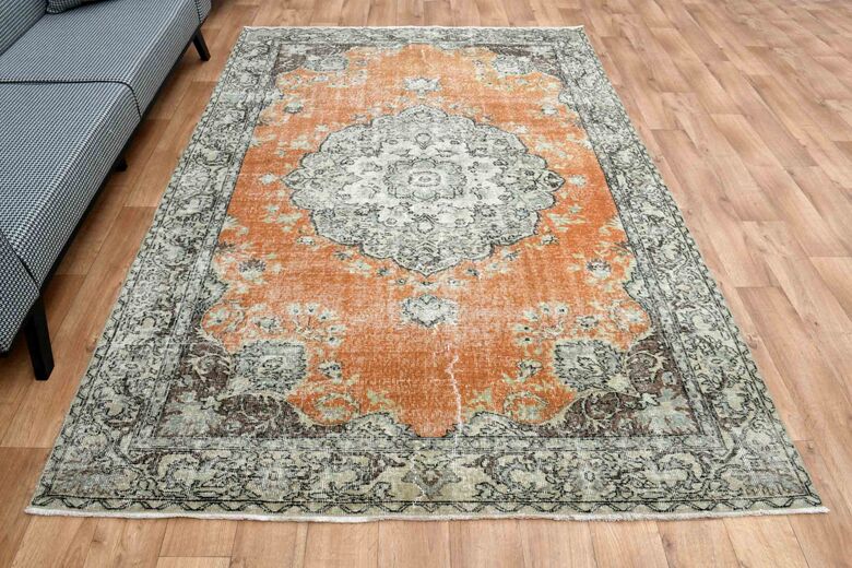 Original Vintage Oushak Rug